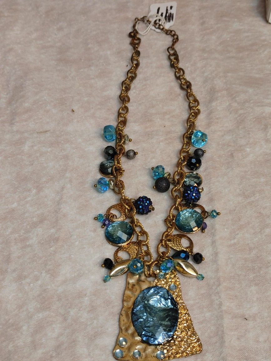 Gold-colored Chain Link Necklace With Blue Gems