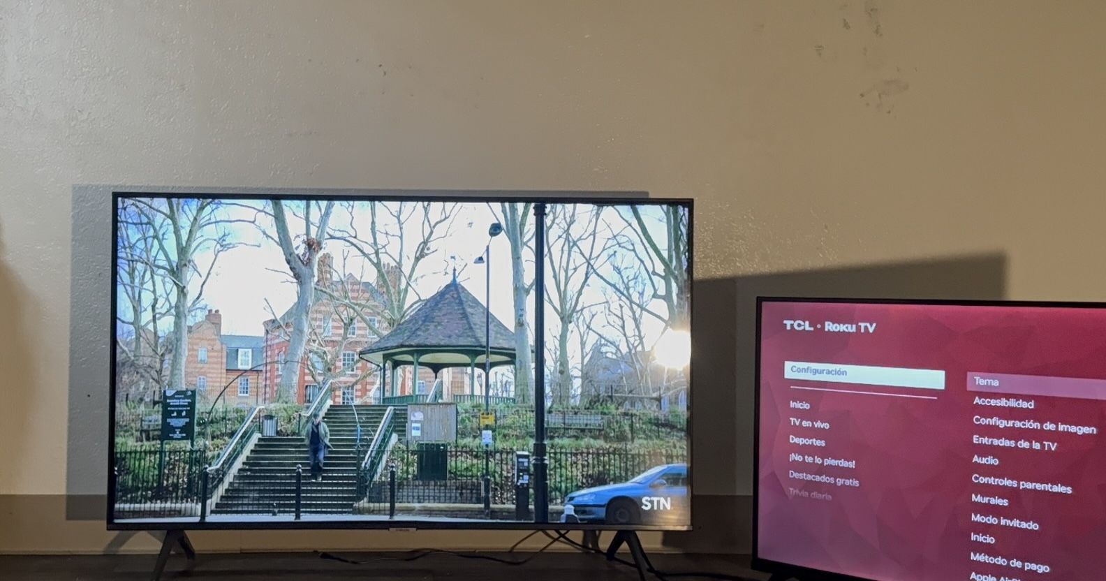 Roku Smart TV 32" Samsung Series7  43”