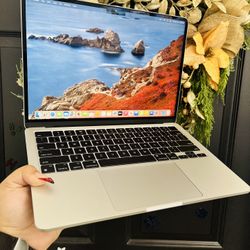 MacBook Air M2 2022 8gb Ram 256gb SSD 