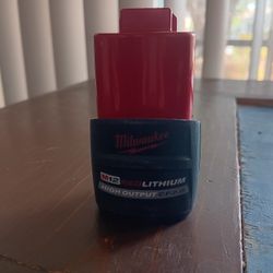 Milwaukee M12 2.5 High Output Battery 
