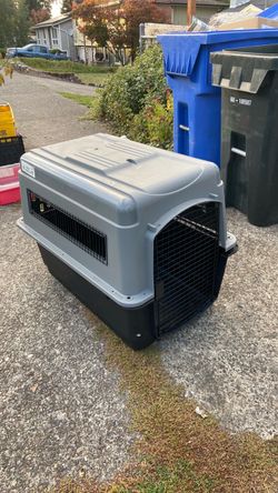 Dog kennel size L36. Width 24 height 30  pick up E. 72. and   Grand view   E. Tacoma