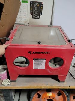 Table top sandblasting cabinet