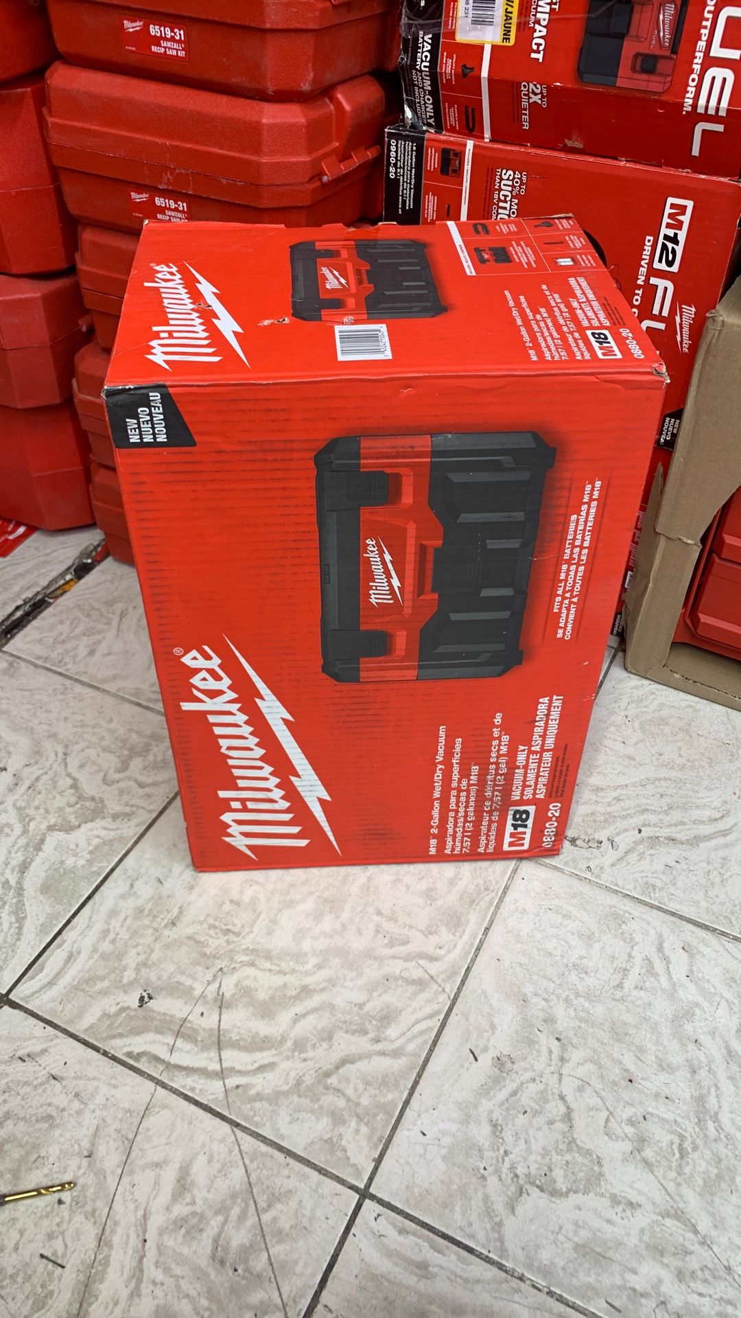 Milwaukee M18 2 Gallon Vacuum Tool Only 