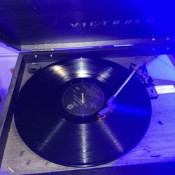 Vinyl Player - CDs- Bluetooth Speaker