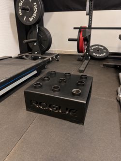 Rogue 9 Bar Holder