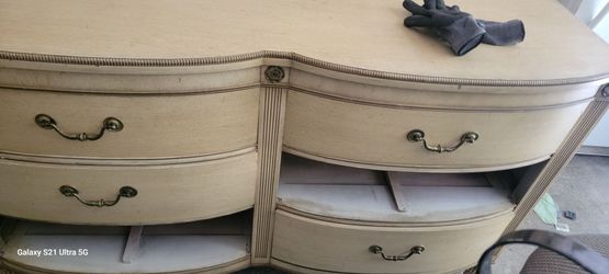 Bedroom vintage dressers and night table