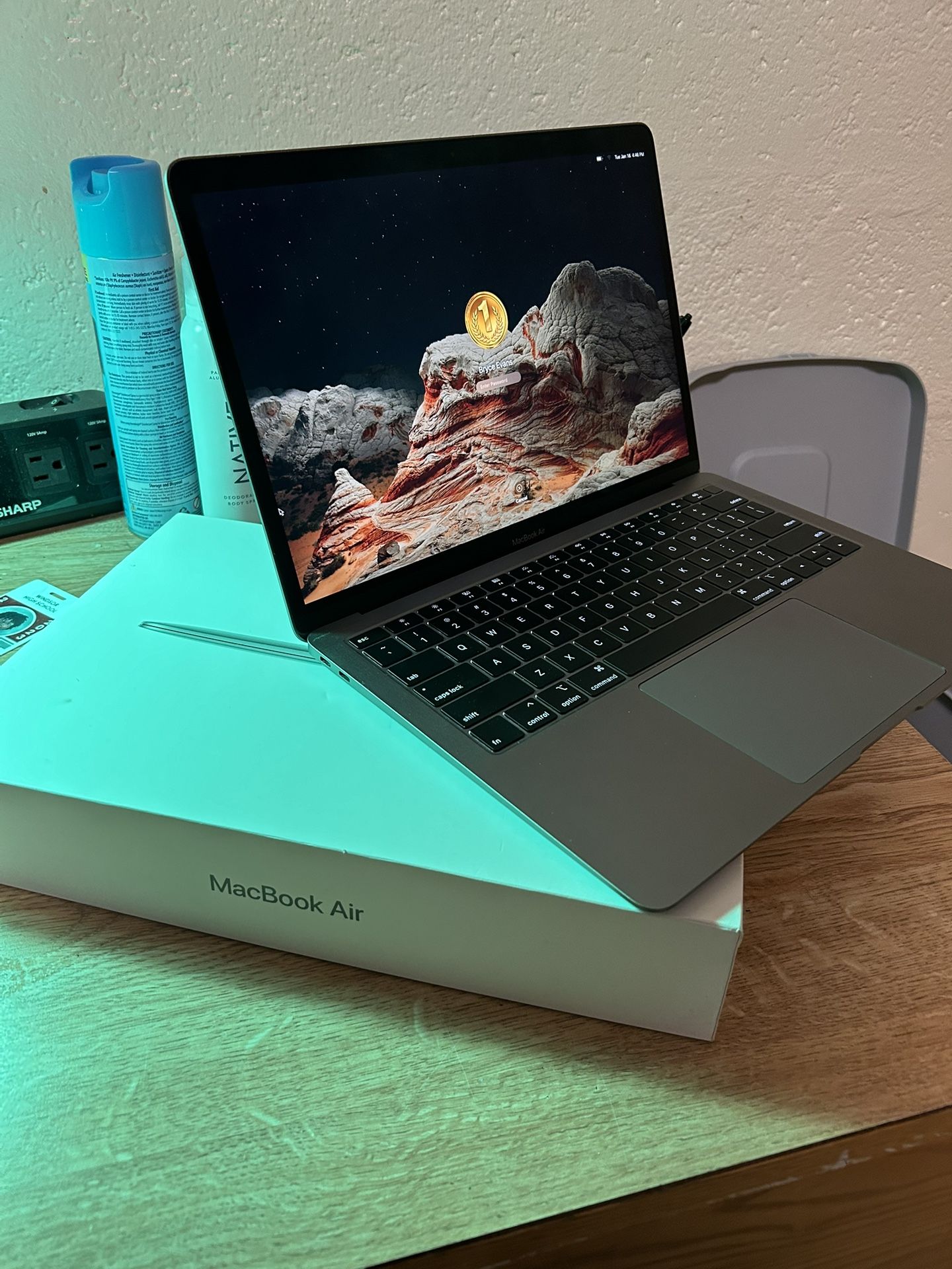 MacBook Air 2019 Grey 13 Inch