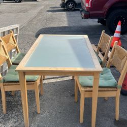 Free Dining Set