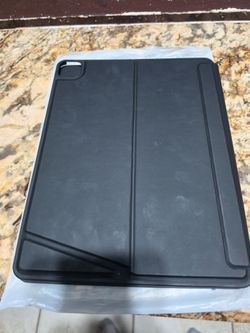 iPad Pro 12.9" case with keyboard