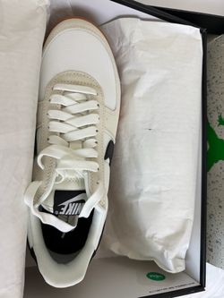 Nike field general