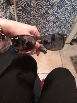 New WAYFARER RAYBAN SUNGLASSES