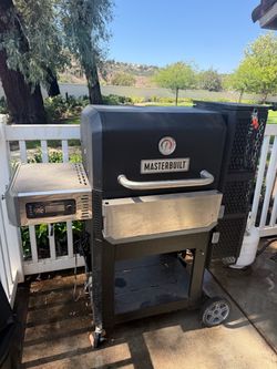 Masterbuilt Gravity Series 800 Griddle/Smoker