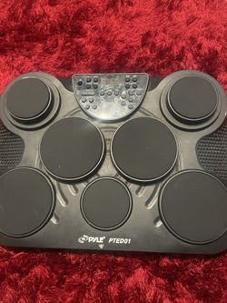 Portable drum set