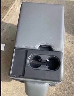 2024 F-250 Center console