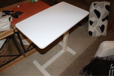 Adjustable Standing Desk – White