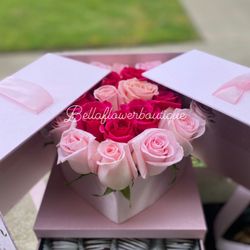 Roses/flower arrangement/rosas