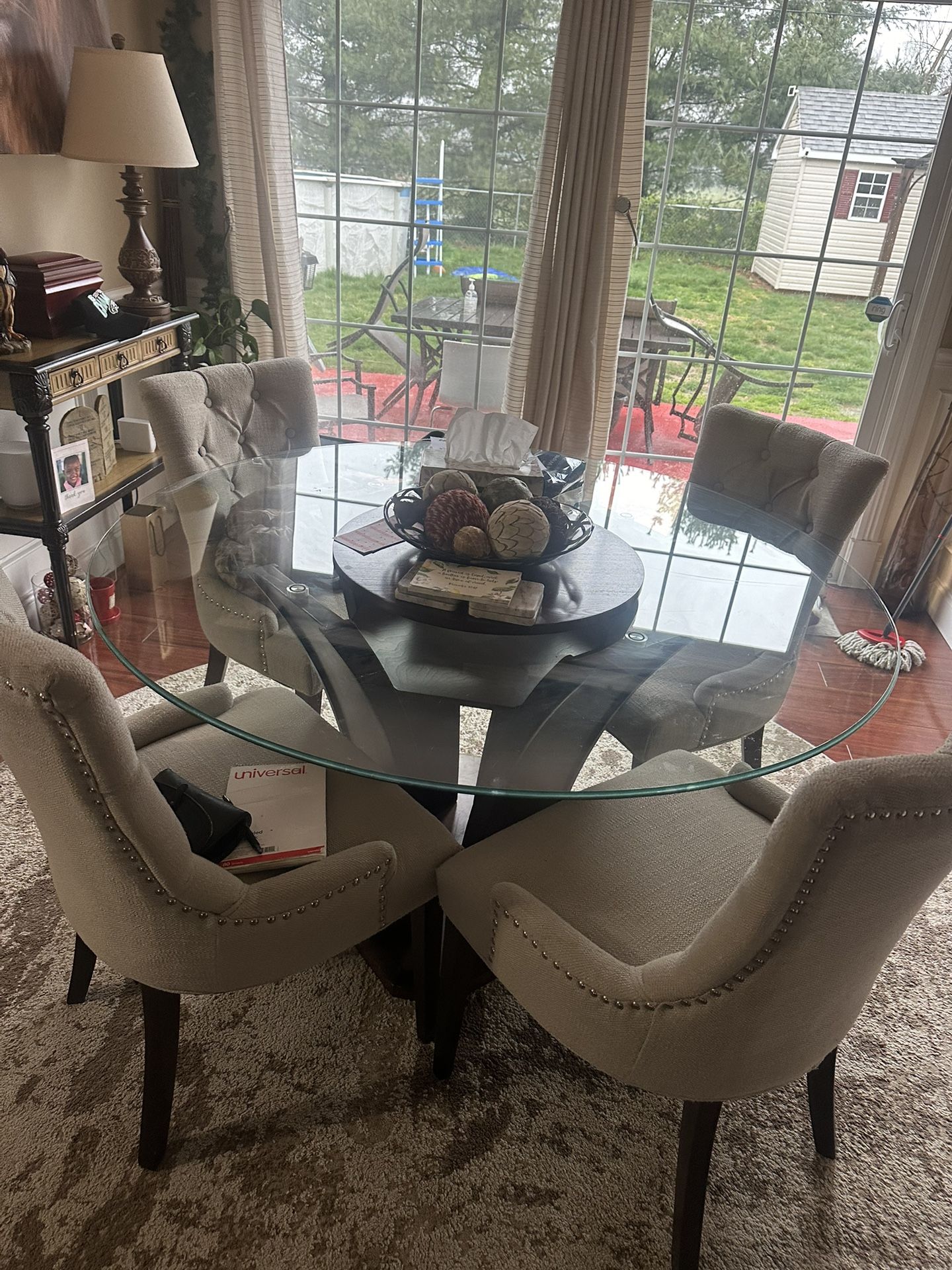 Beautiful glass table with wooden frame/4 Tuft Chairs OBO