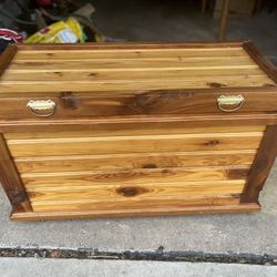 Wood Cedar Chest 