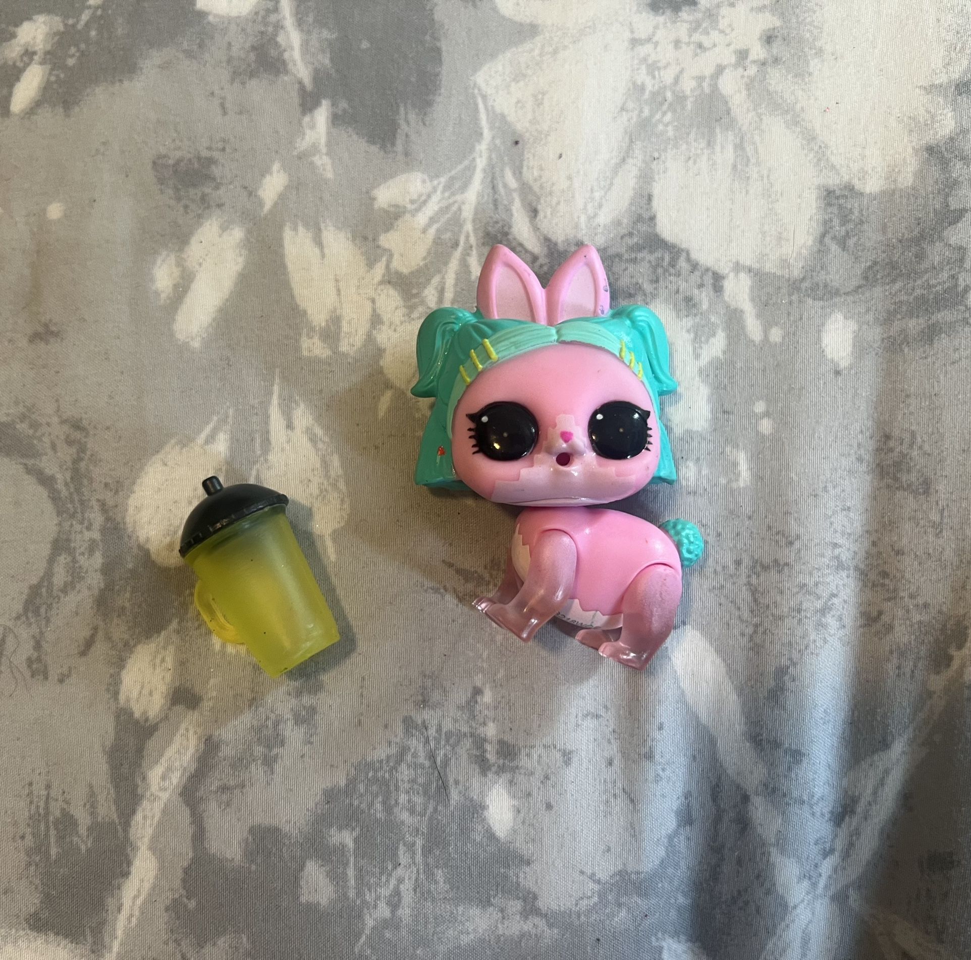 Lol Pet Pink Bunny V.R.H.O.P 