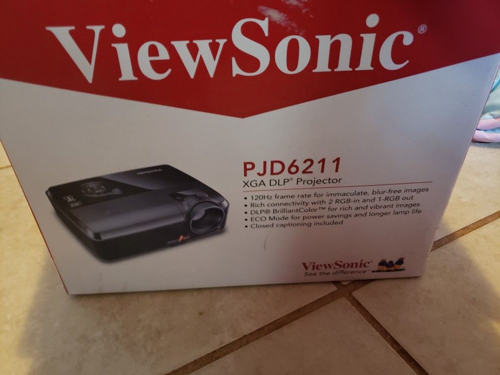 View Sonic Projector PJD6211