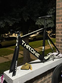Throne Tracklord (as Is)