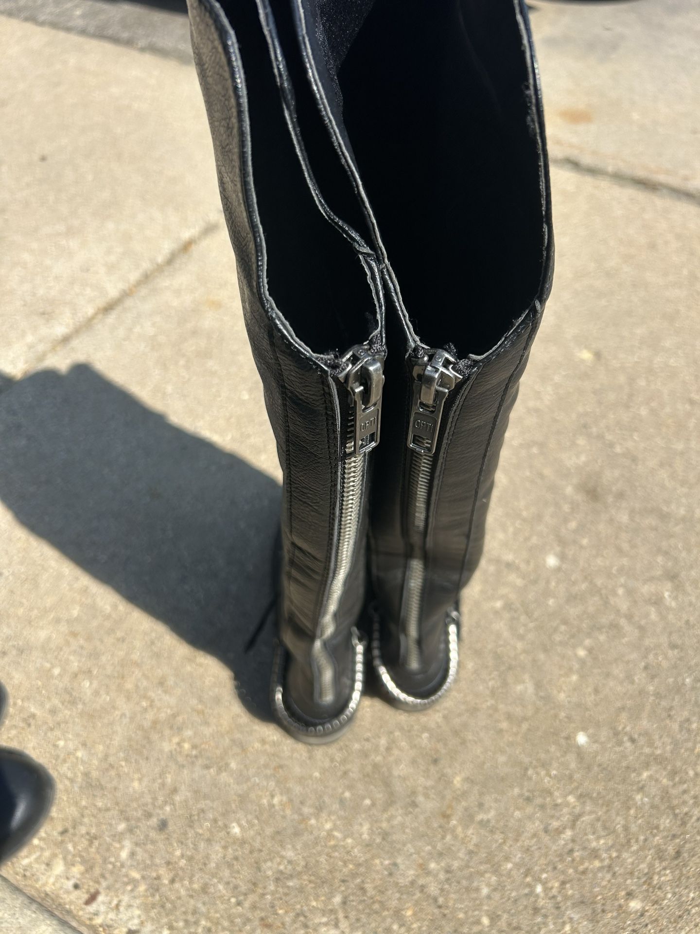 Black Boots with Silver Coil Design PREOWNED/USED SO by Kohls