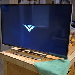 43" Vizio Smart TV 