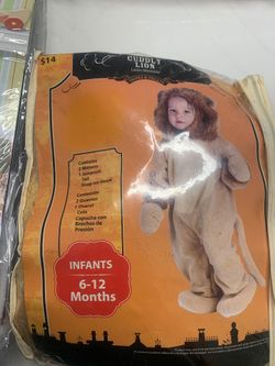 Cuddly lion costume