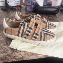 Burberry Shoes 