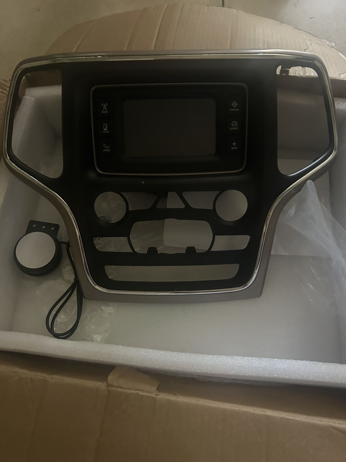 Radio For 2016 Jeep Grand Cherokee
