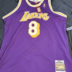 Authentic Mitchell & Ness (Kobe Bryant)