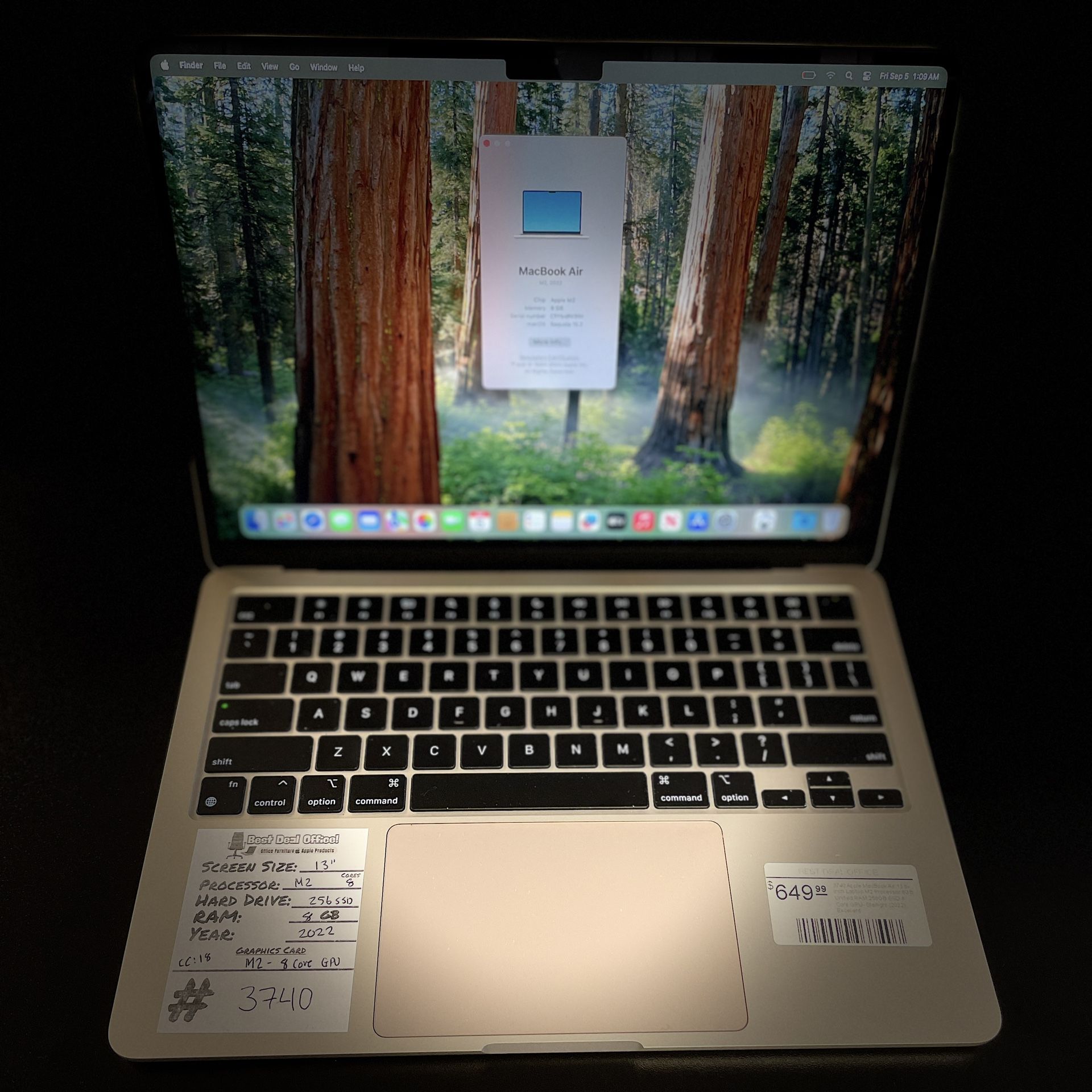 MacBook Air 2022 M2 Chip 8GB 256GB SSD with Store Warranty and Financing Available!