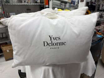 Yves Delorme Prestige Medium Density Pillow White Size QUEEN