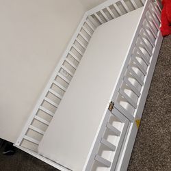 Twin Floor bed (NEW)