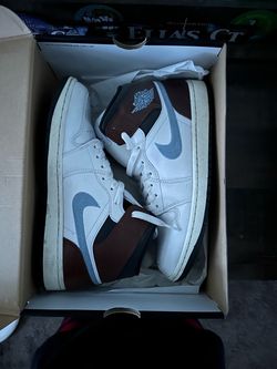 Air Jordan 1 Mid Sneakers