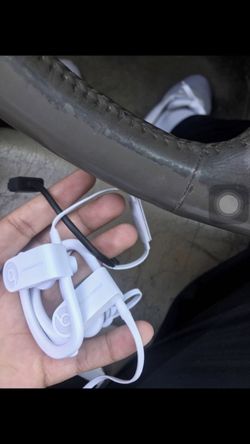 wireless powerbeats