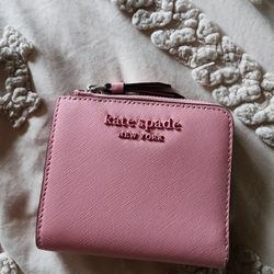 Kate Spade Small L-zip Bifold Wallet