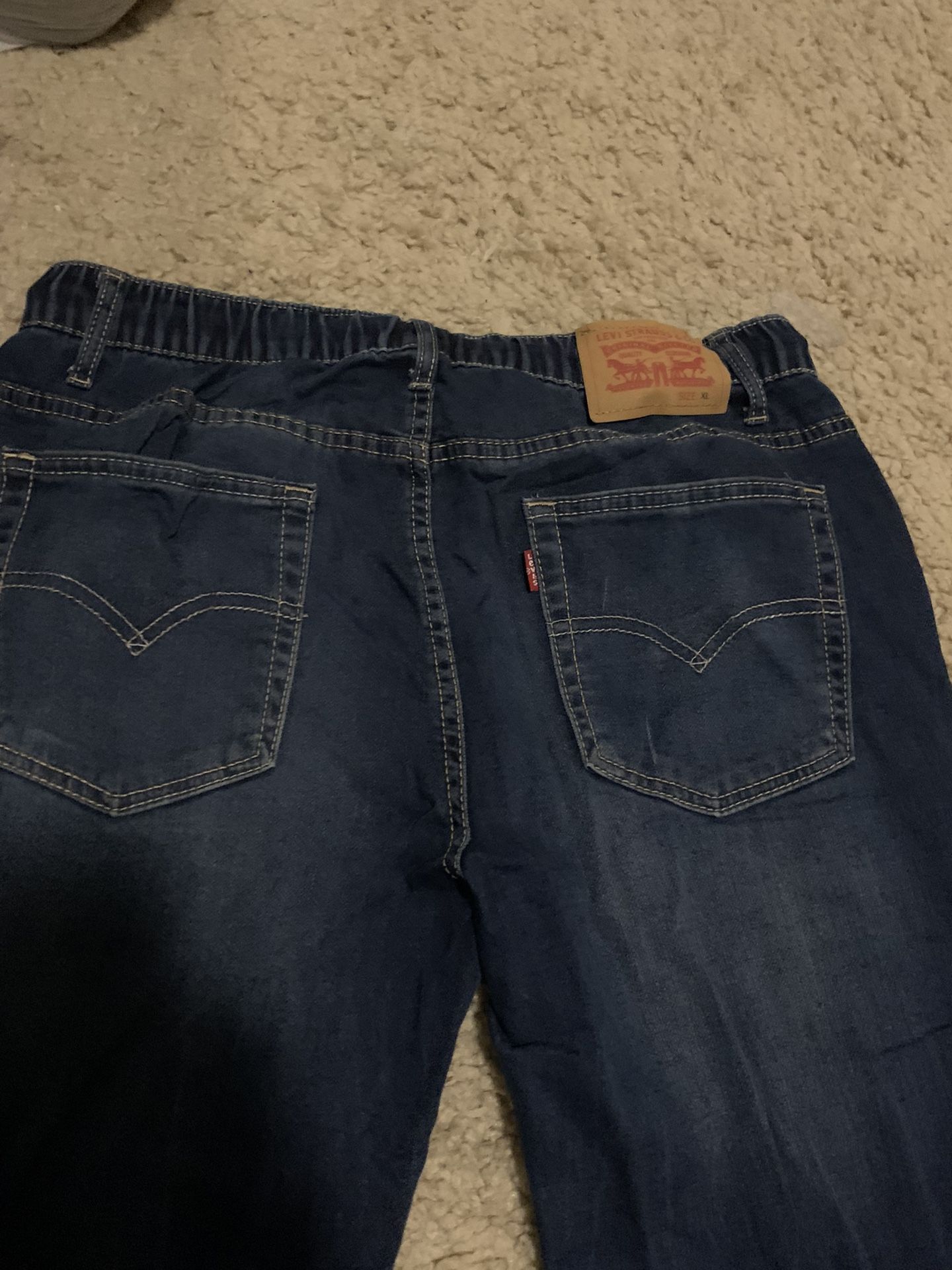 XL Levi’s Jogger Jeans 