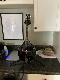 Rouge A style mandolin