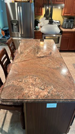 7ft. X 3ft Granite island Counter top- good condition