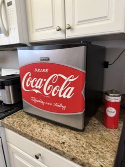 Coca Cola Mini Fridge