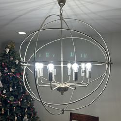 Chandelier/light fixture