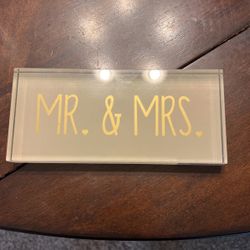 Mr. And Mrs. Wedding Table Decor