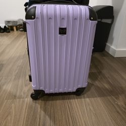 Travelers Club Hardside 20 Inch Carry On Spinner