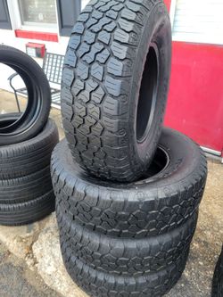 Nice set of 4 tires 265/75/16