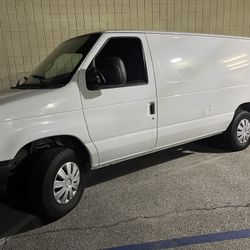 2008 Ford E-350