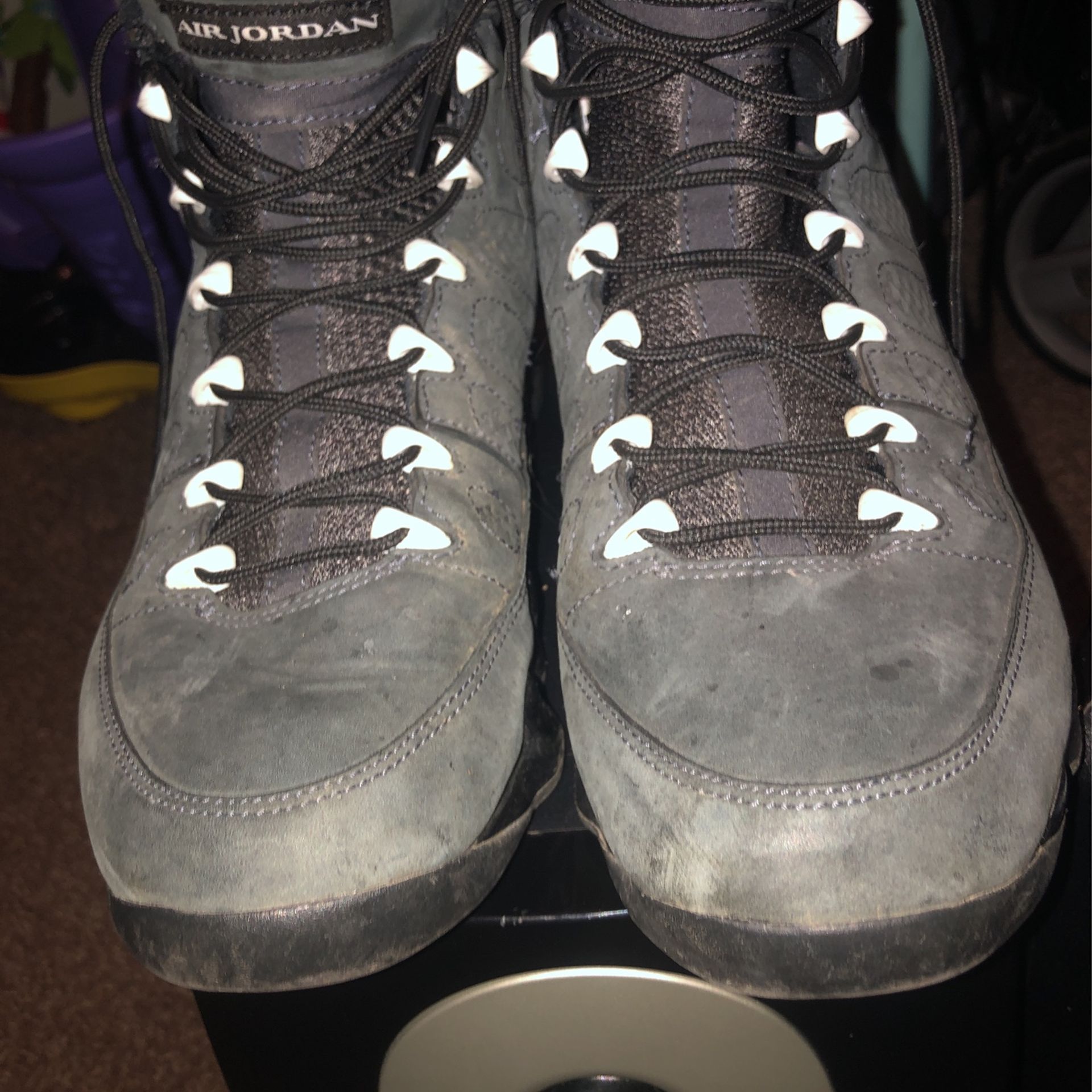 Charcoal gray nines