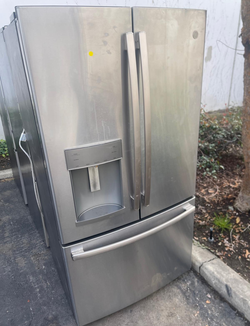 Deal on GE French Door Refrigerator – Stainless, Bottom Freezer