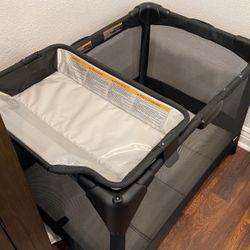 Breeze® Plus Playard With Bassinet & Changer