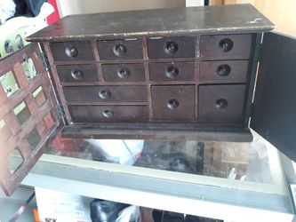 Mini jewelry drawer